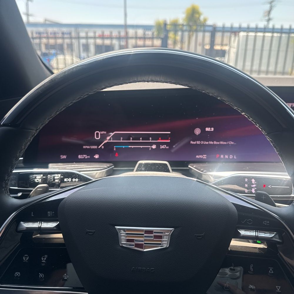 2025 Cadillac Escalade ESV Sport