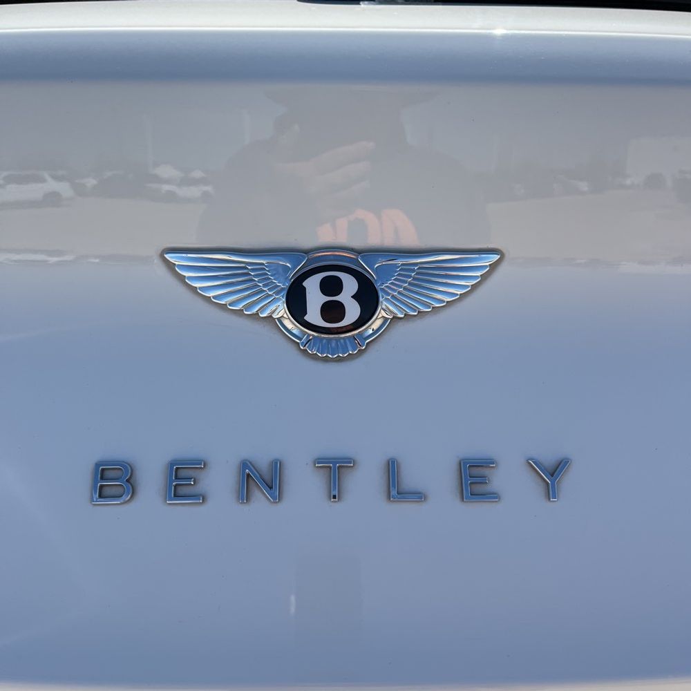 2022 Bentley Bentayga V8