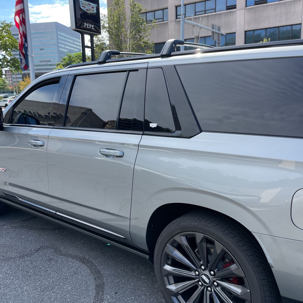 2025 Cadillac Escalade-V ESV Base