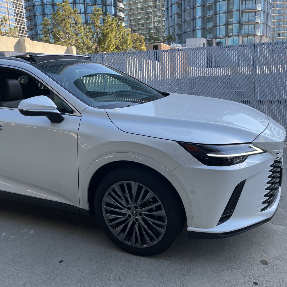 2024 Lexus RX 450h+ Luxury