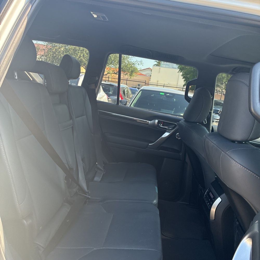 2023 Lexus GX 460 Base