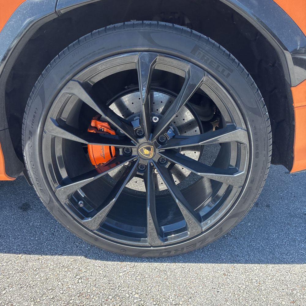 2019 Lamborghini Urus