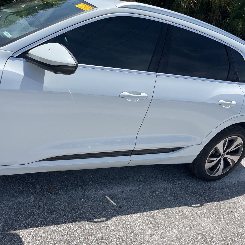 2024 Audi Q8 e-tron quattro Premium Plus