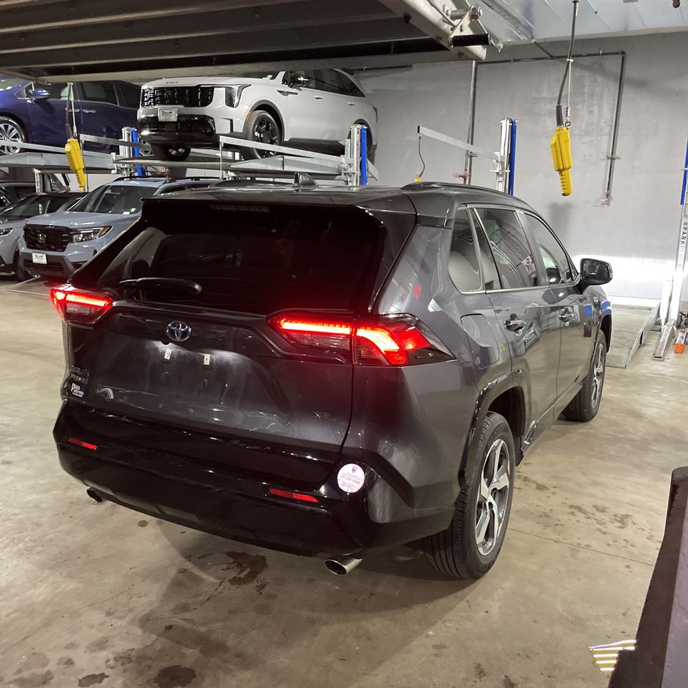 2024 Toyota RAV4 Prime SE