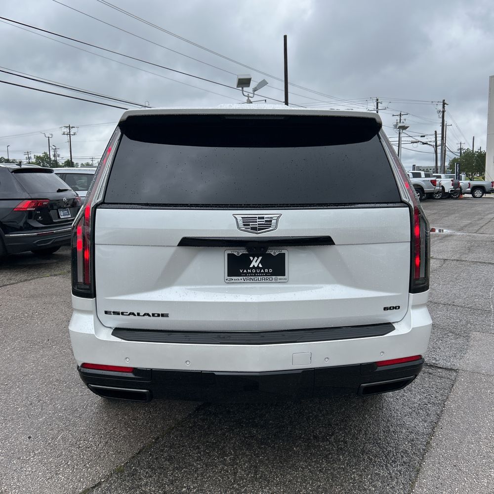 2025 Cadillac Escalade Sport Platinum