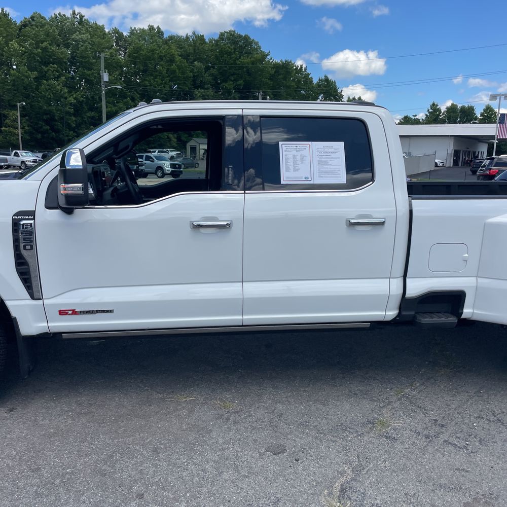 2024 Ford F-350 Super Duty Platinum