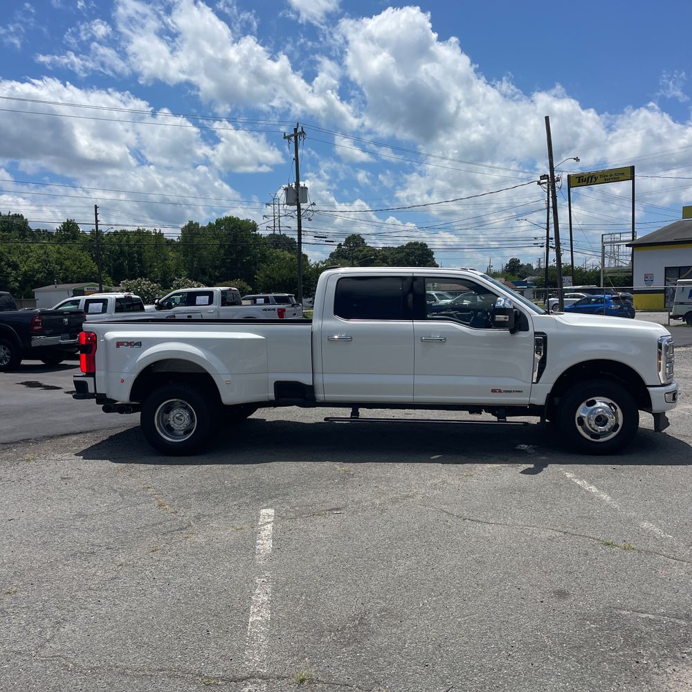 2024 Ford F-350 Super Duty Platinum