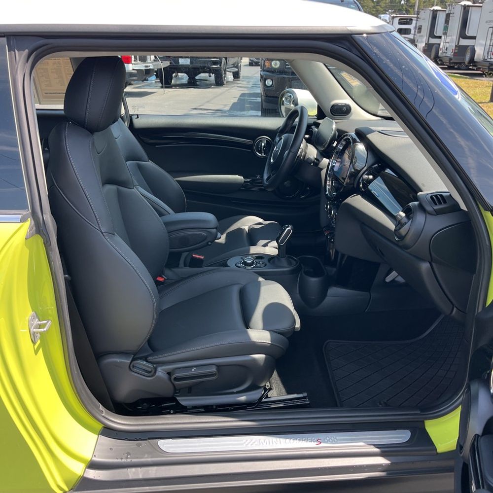 2024 Mini Hardtop 2 Door Cooper S photo 34