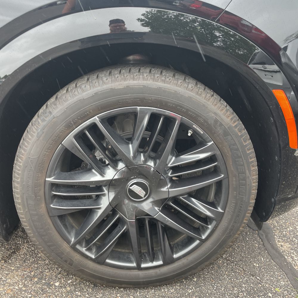 2025 Cadillac Escalade IQ Sport 2