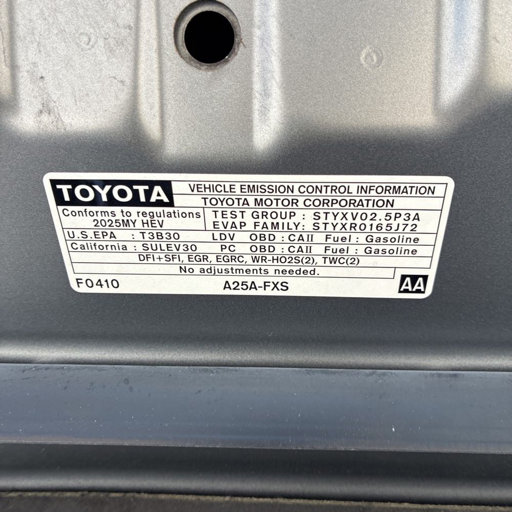 2025 Toyota Camry SE