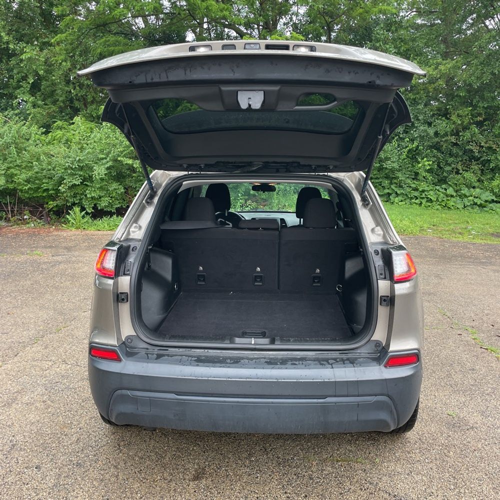 2019 Jeep Cherokee Latitude photo 42