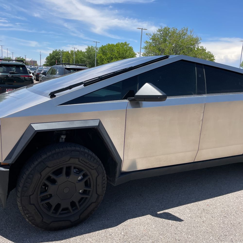 2024 Tesla Cybertruck Base