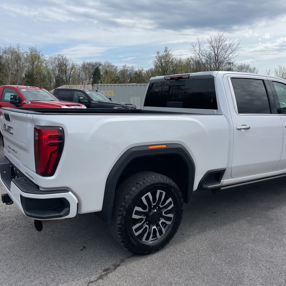 2024 GMC Sierra 3500HD Denali Ultimate