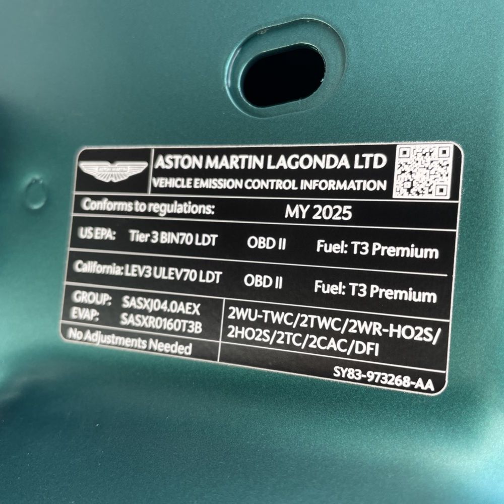 2025 Aston Martin DBX 707