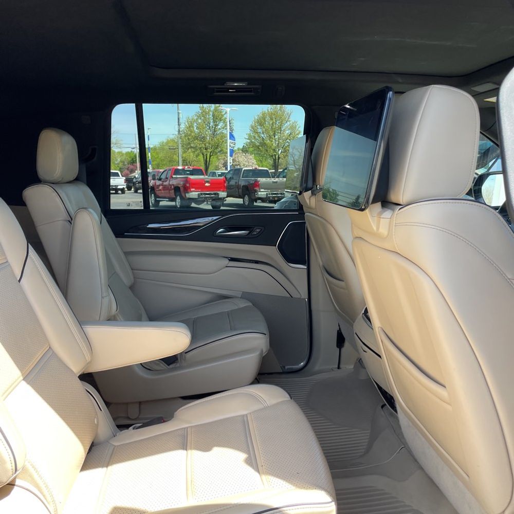 2023 Cadillac Escalade ESV Premium Luxury