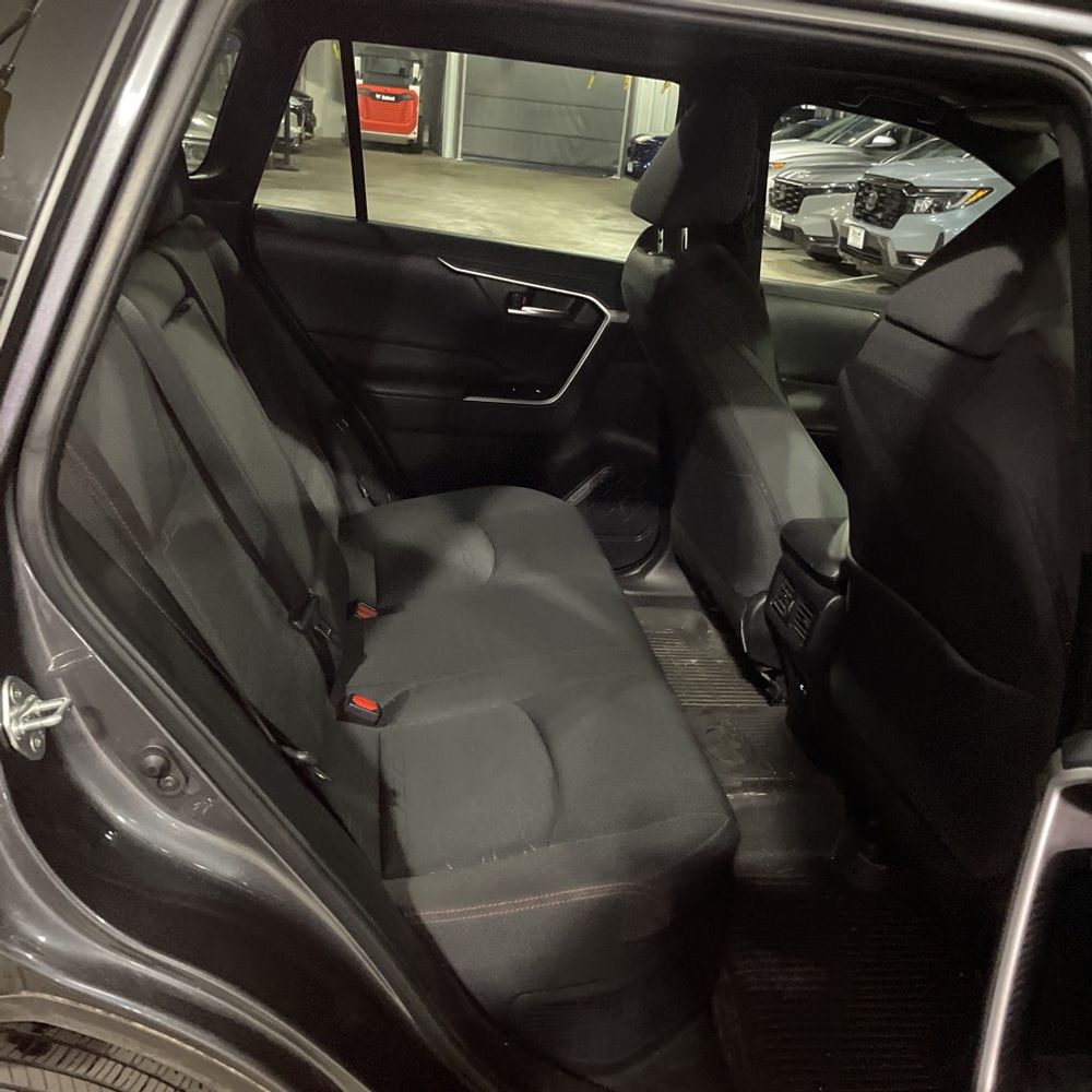 2024 Toyota RAV4 Prime SE