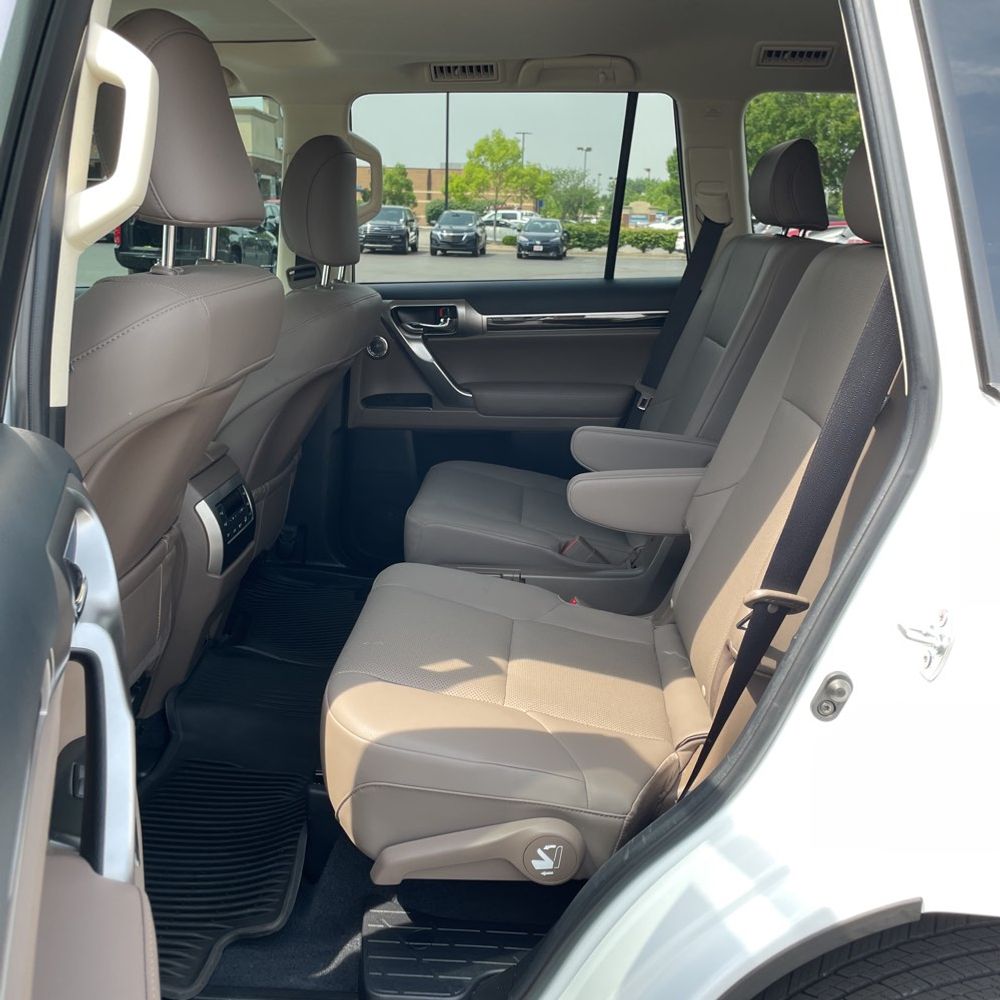 2023 Lexus GX 460 Base