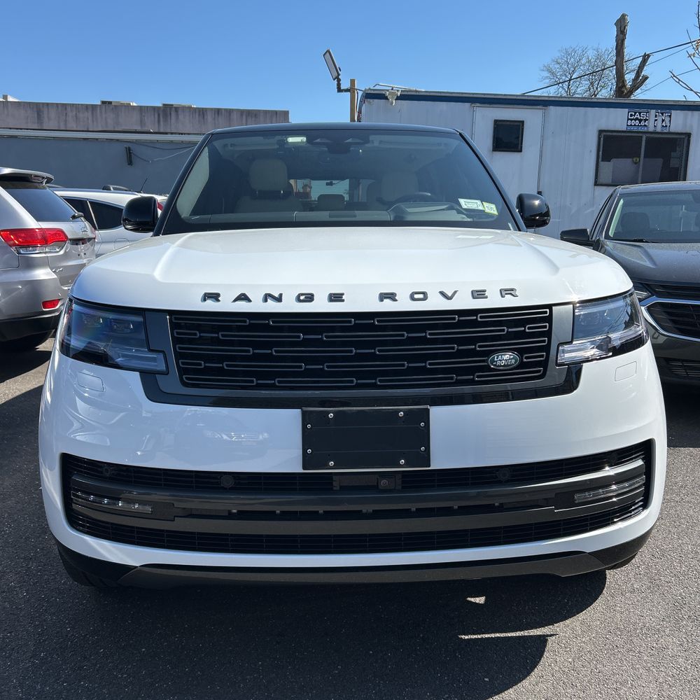 2025 Land Rover Range Rover P400 SE LWB