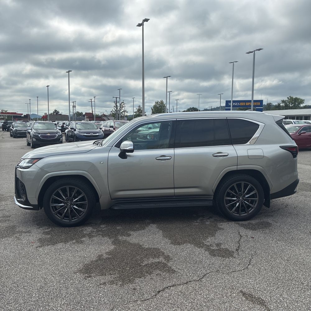 2024 Lexus LX 600 F SPORT Handling
