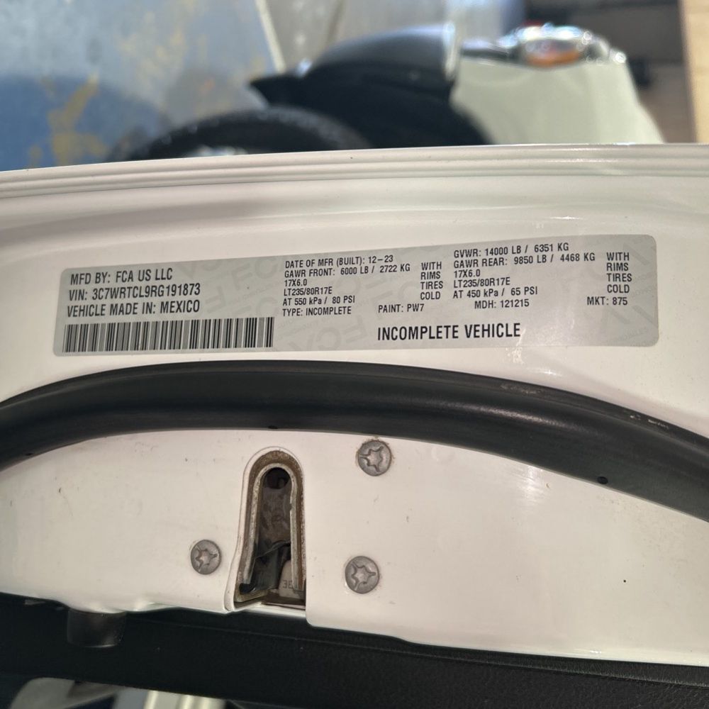 2024 Ram 3500 Chassis Tradesman/SLT/Laramie/Limited