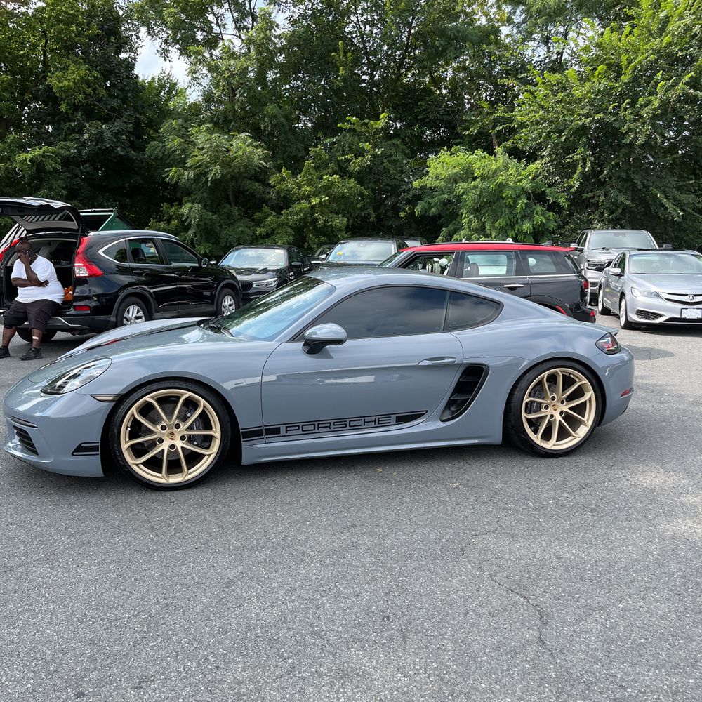 2024 Porsche 718 Cayman Base