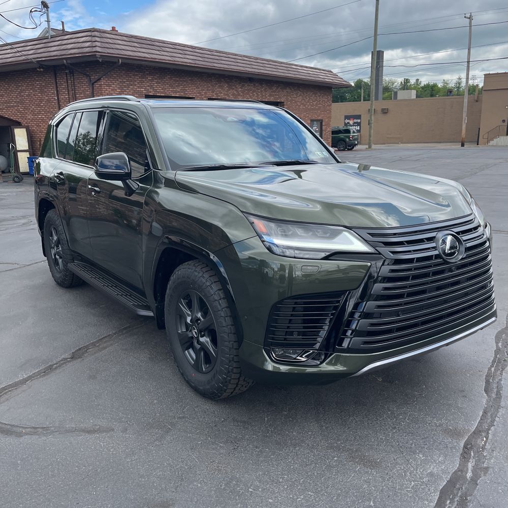 2025 Lexus LX 700h Overtrail