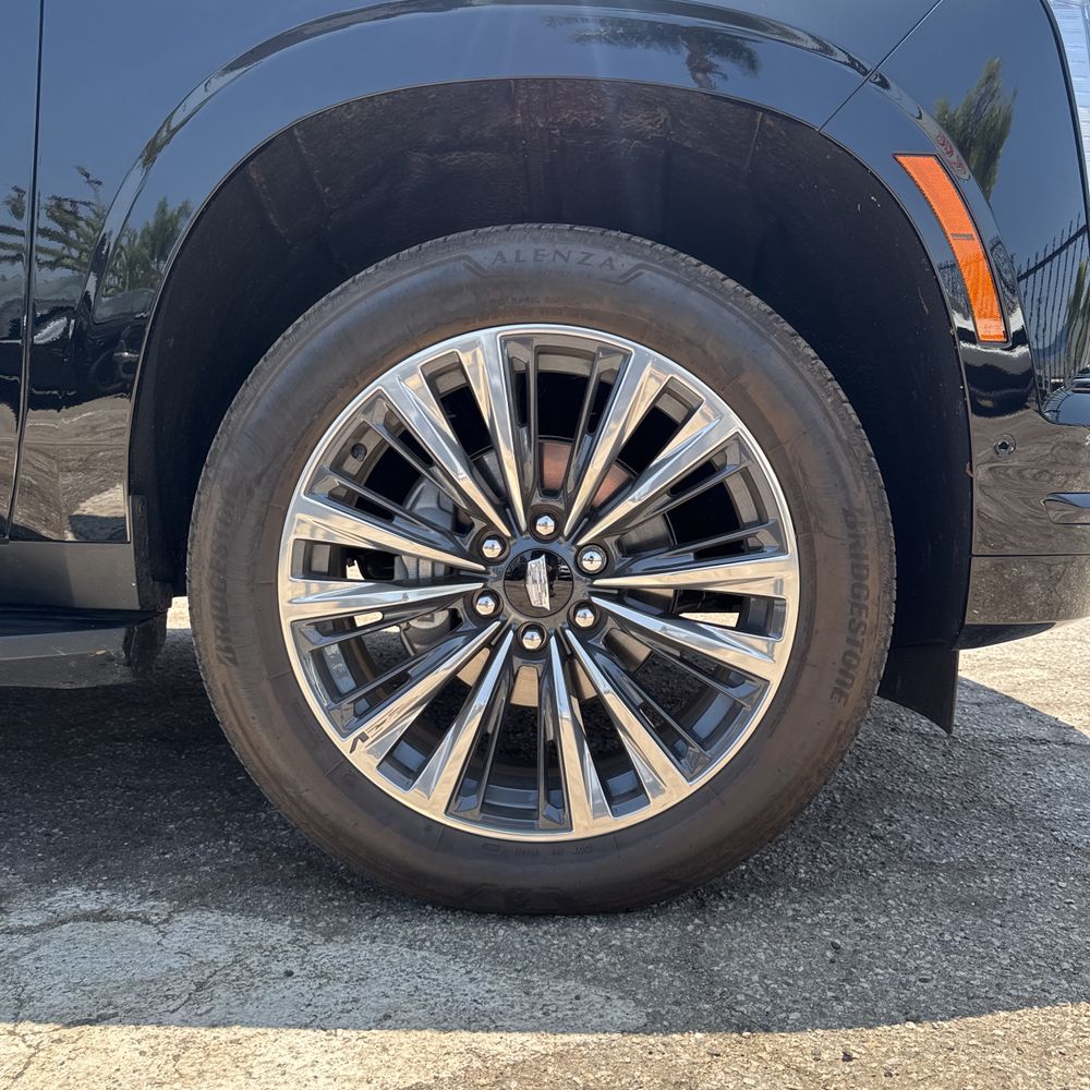 2025 Cadillac Escalade ESV Sport