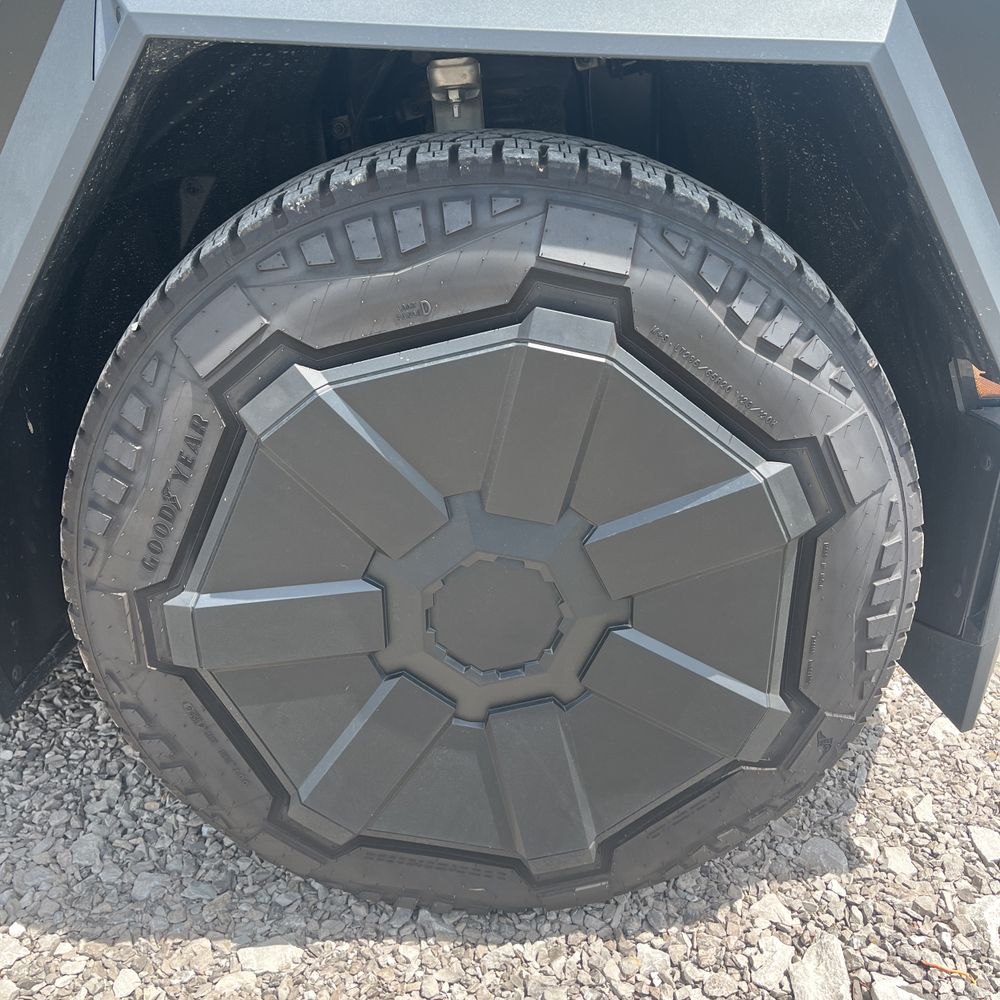 2024 Tesla Cybertruck CyberBeast