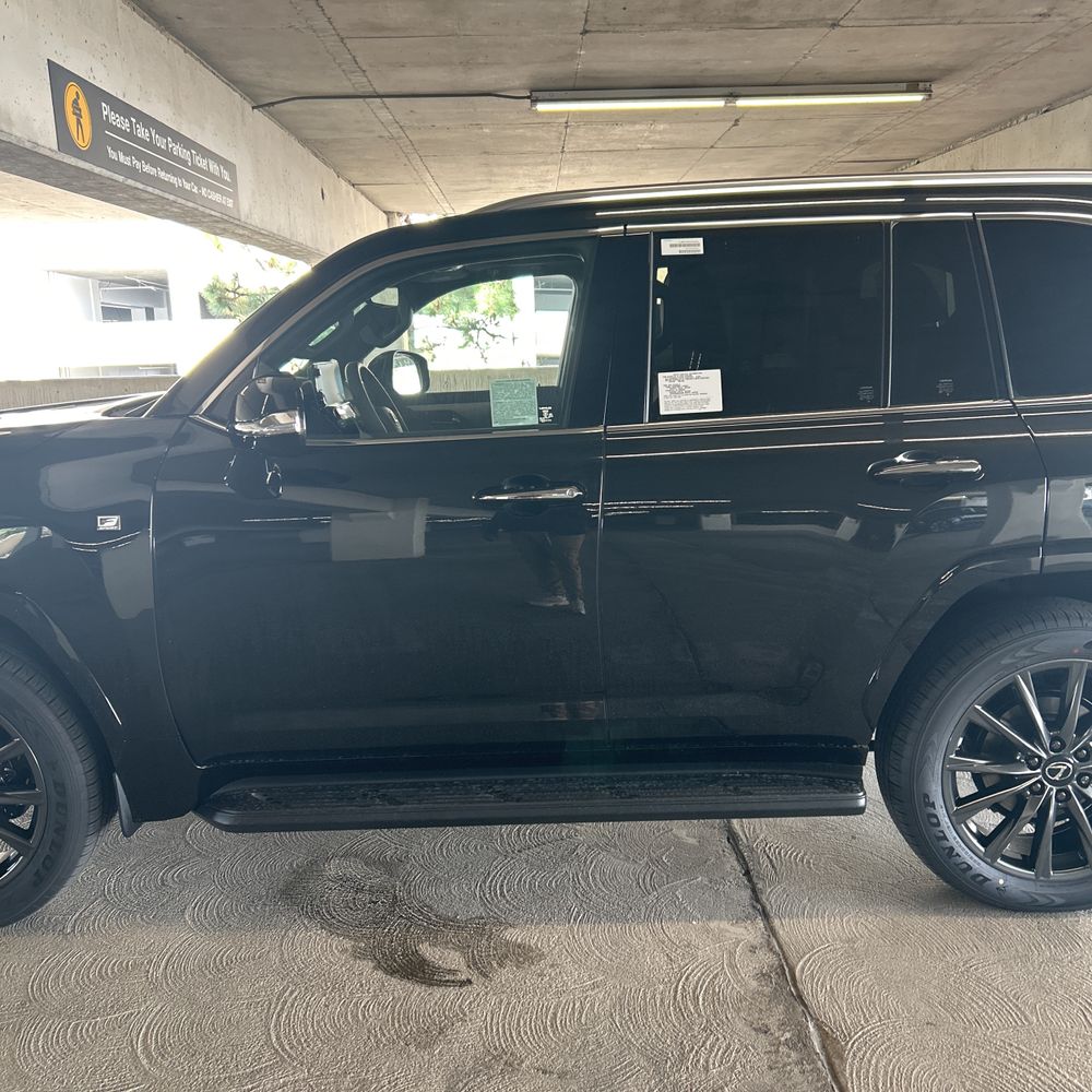 2025 Lexus LX-Series LX600 F Sport