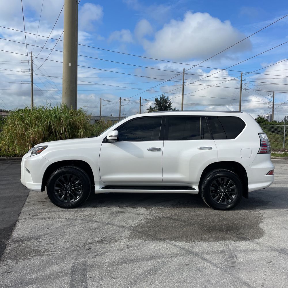 2023 Lexus GX 460 Base