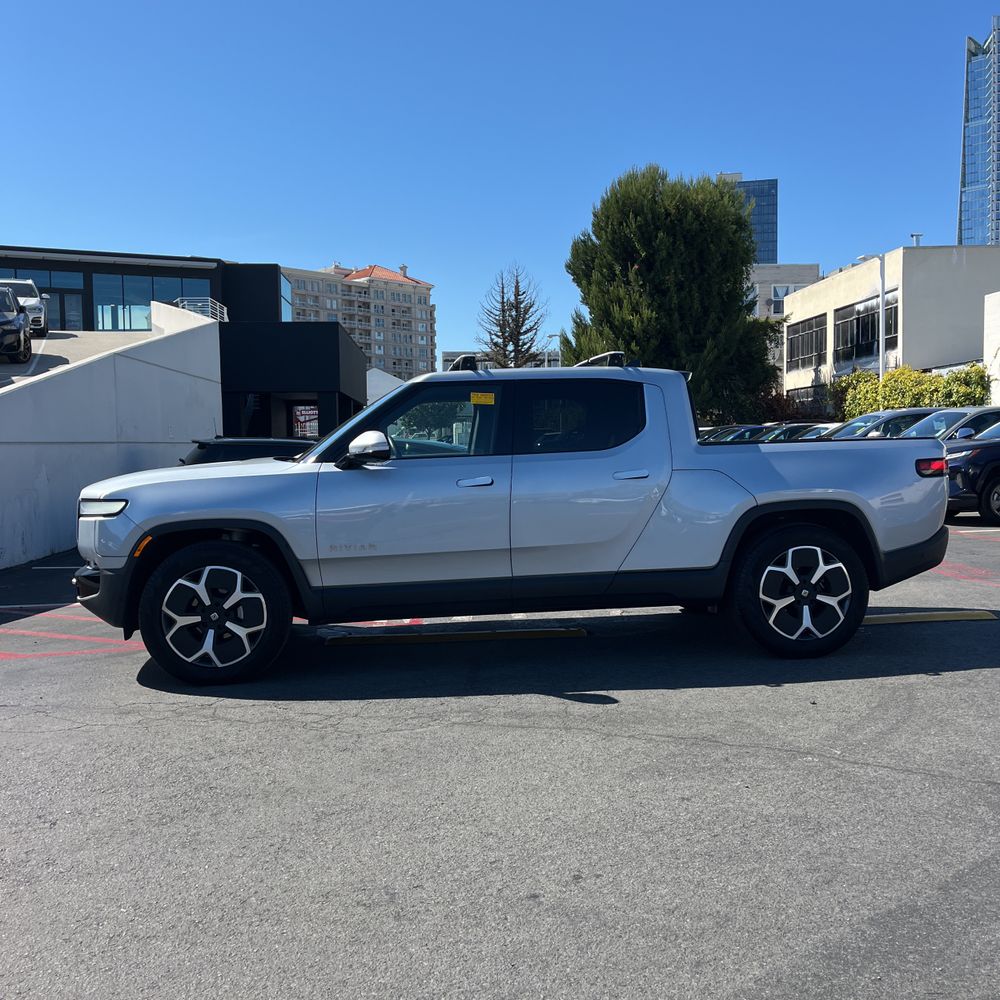 2024 Rivian R1T Adventure Dual-Motor