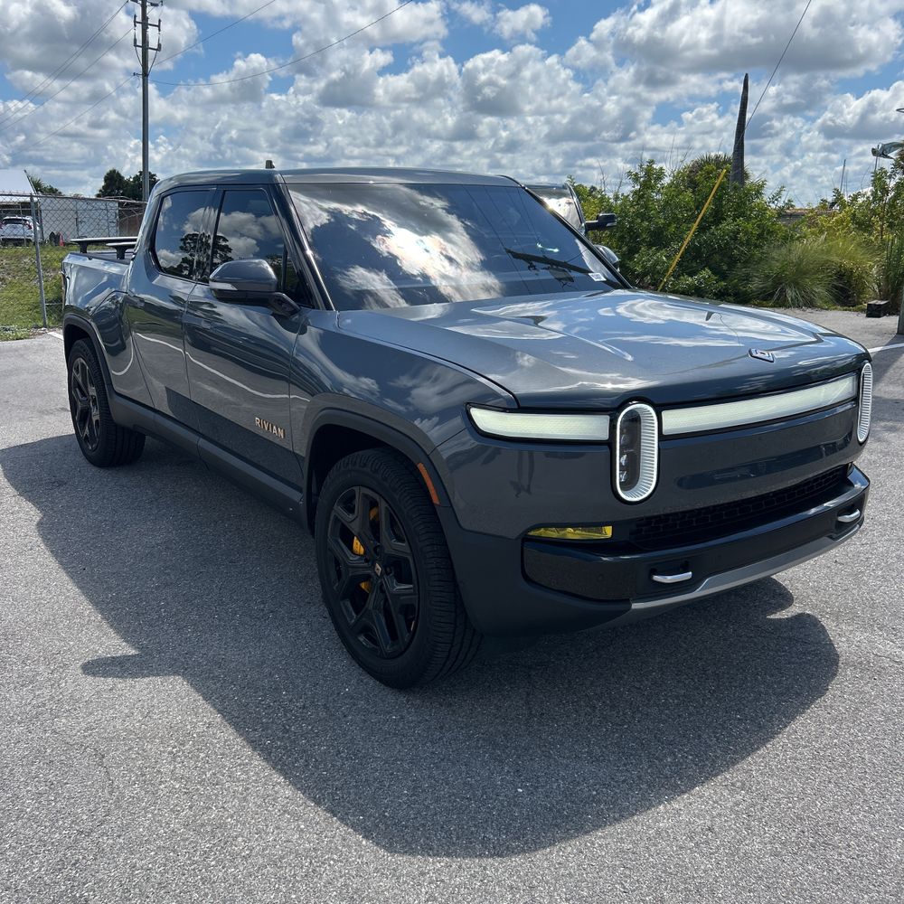 2022 Rivian R1T Adventure