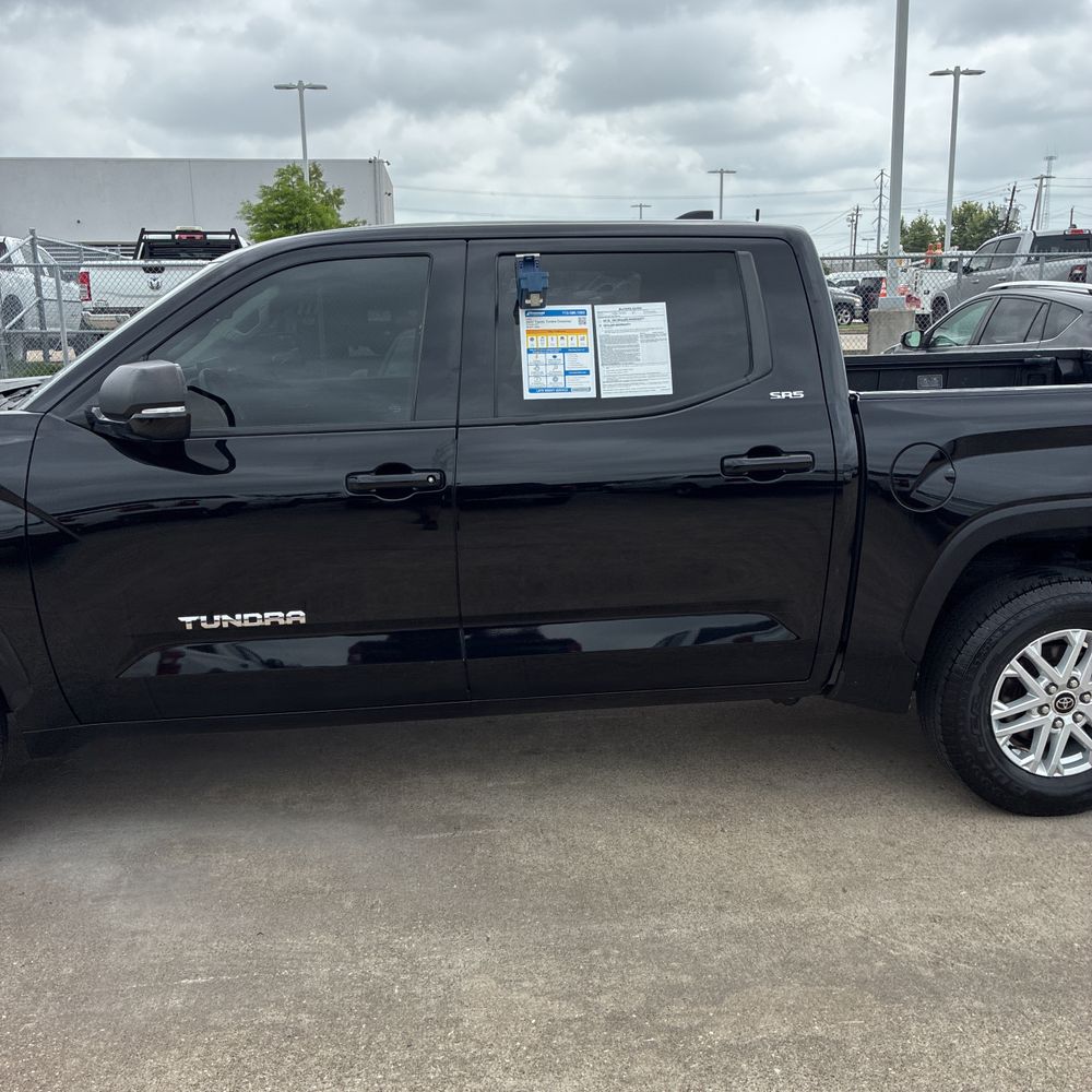 2022 Toyota Tundra SR5 photo 5