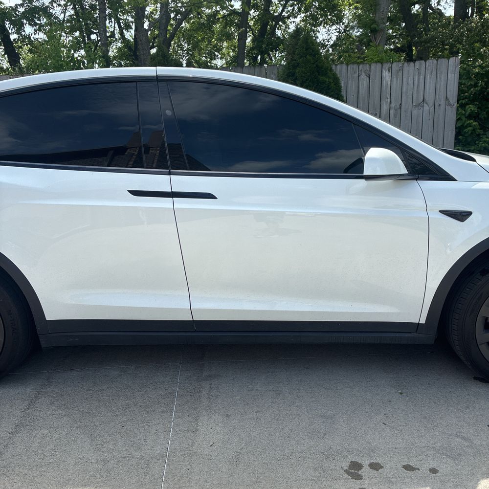 2022 Tesla Model X Base