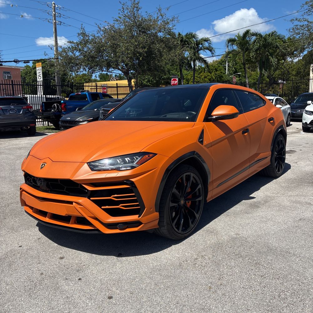 2019 Lamborghini Urus