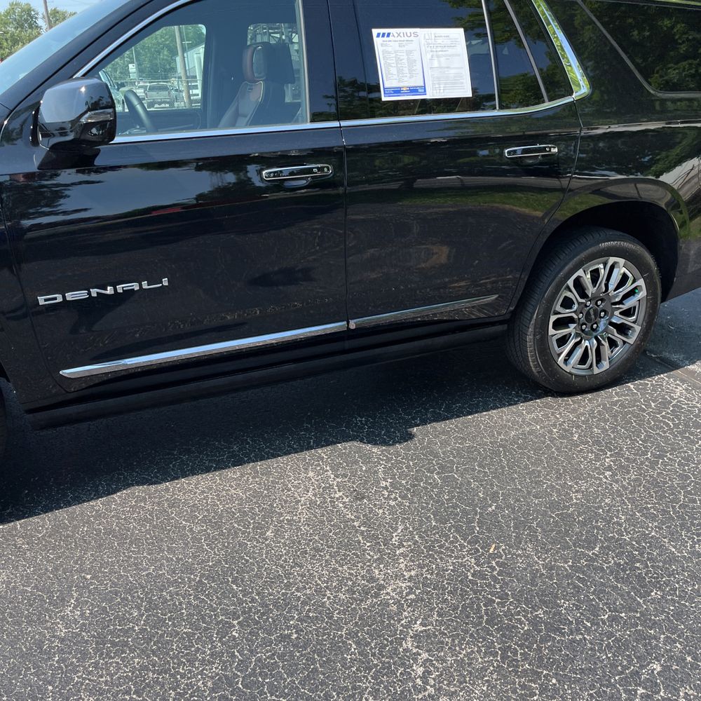 2024 GMC Yukon Denali Ultimate