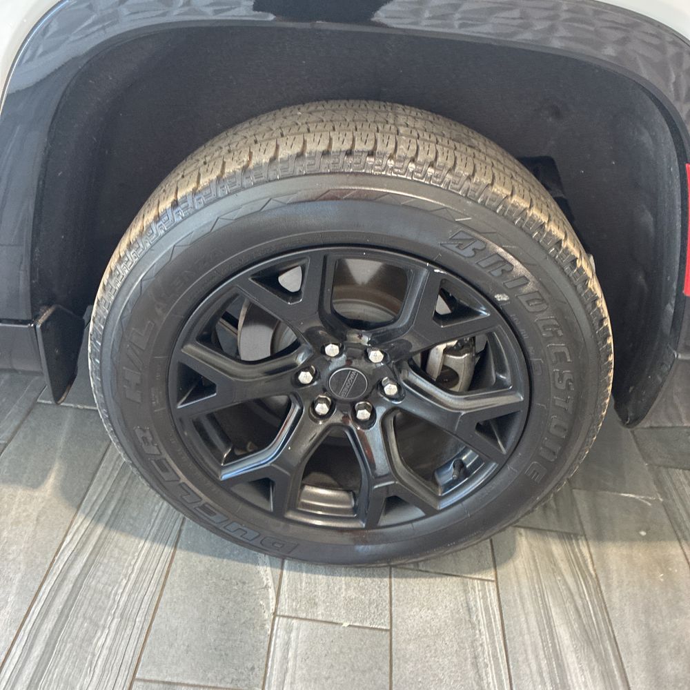 2025 Jeep Wagoneer L Series II Carbide 4x4