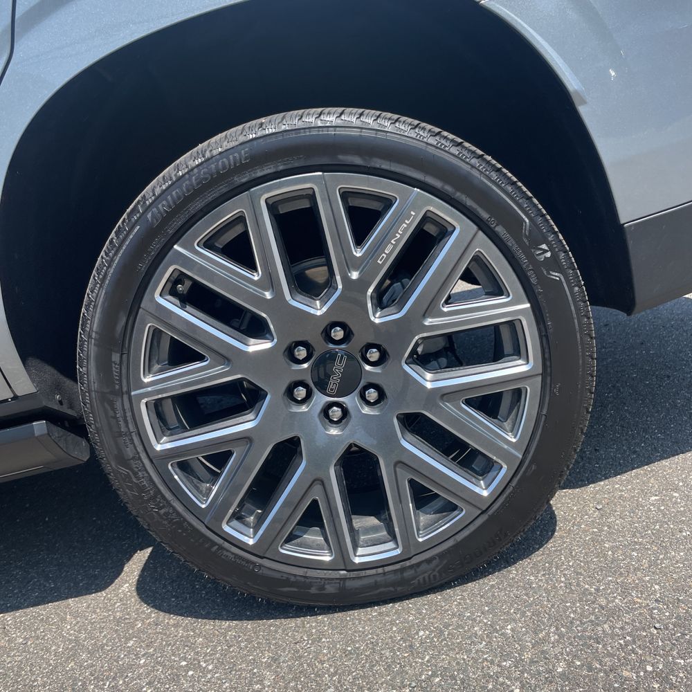 2025 GMC Yukon Denali Ultimate