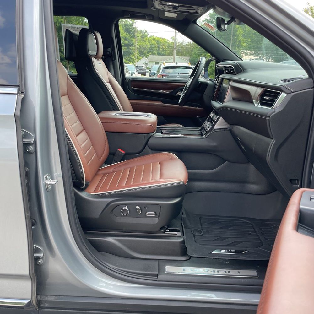 2024 GMC Yukon Denali Ultimate