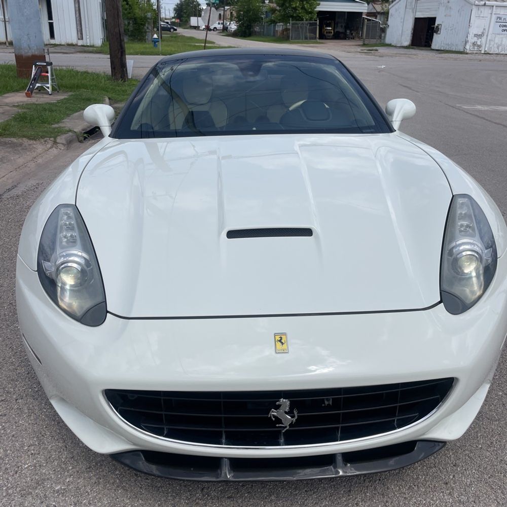 2013 Ferrari California Base