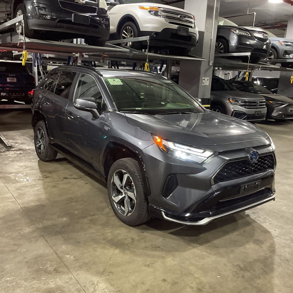 2024 Toyota RAV4 Prime SE