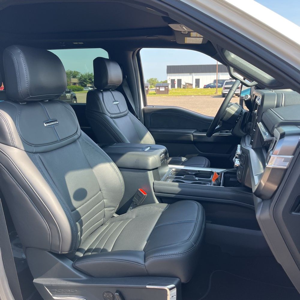 2025 Ford F-450 Super Duty Platinum