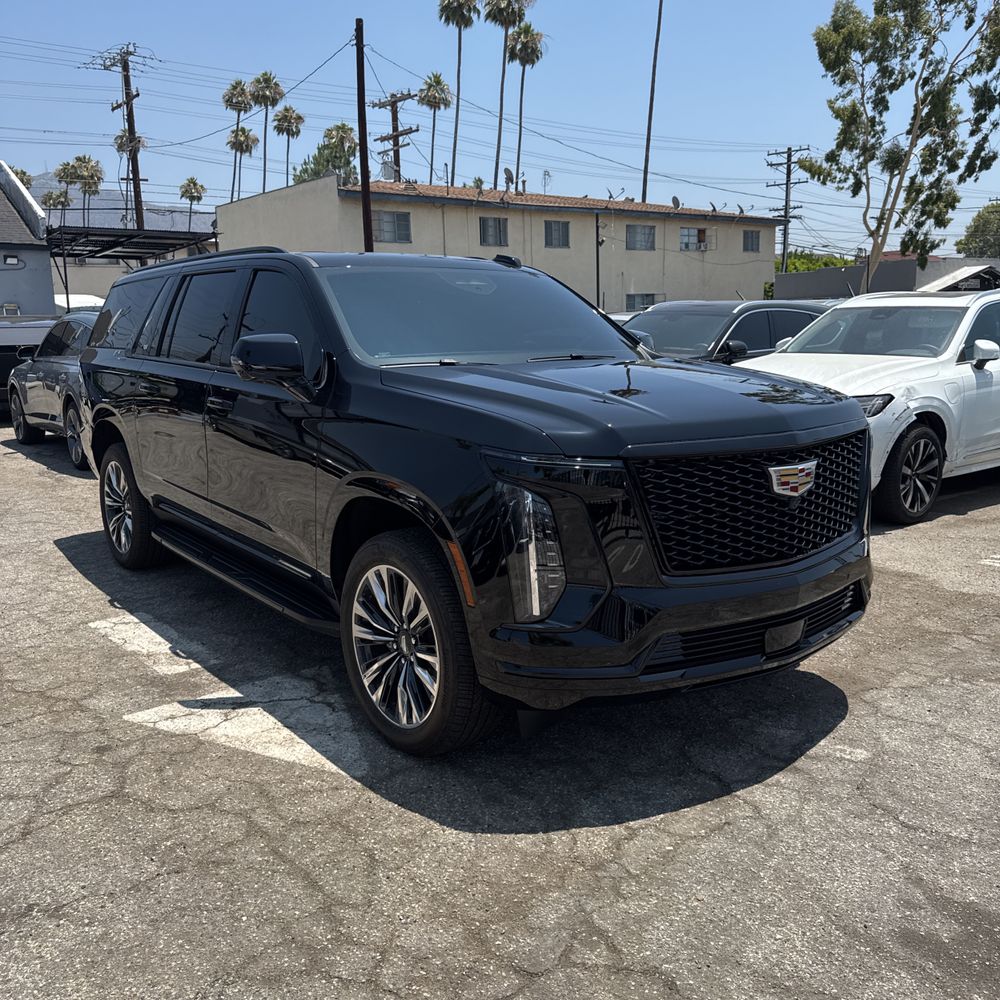 2025 Cadillac Escalade ESV Sport