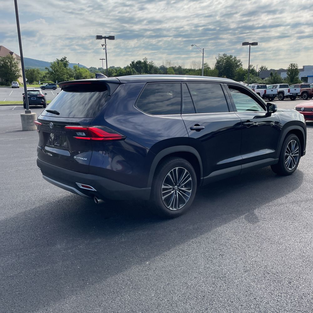 2024 Toyota Grand Highlander Hybrid MAX Platinum