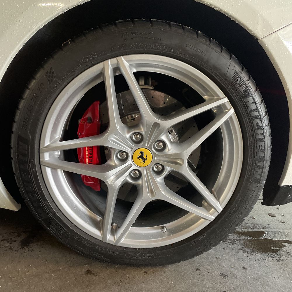 2017 Ferrari California T Base