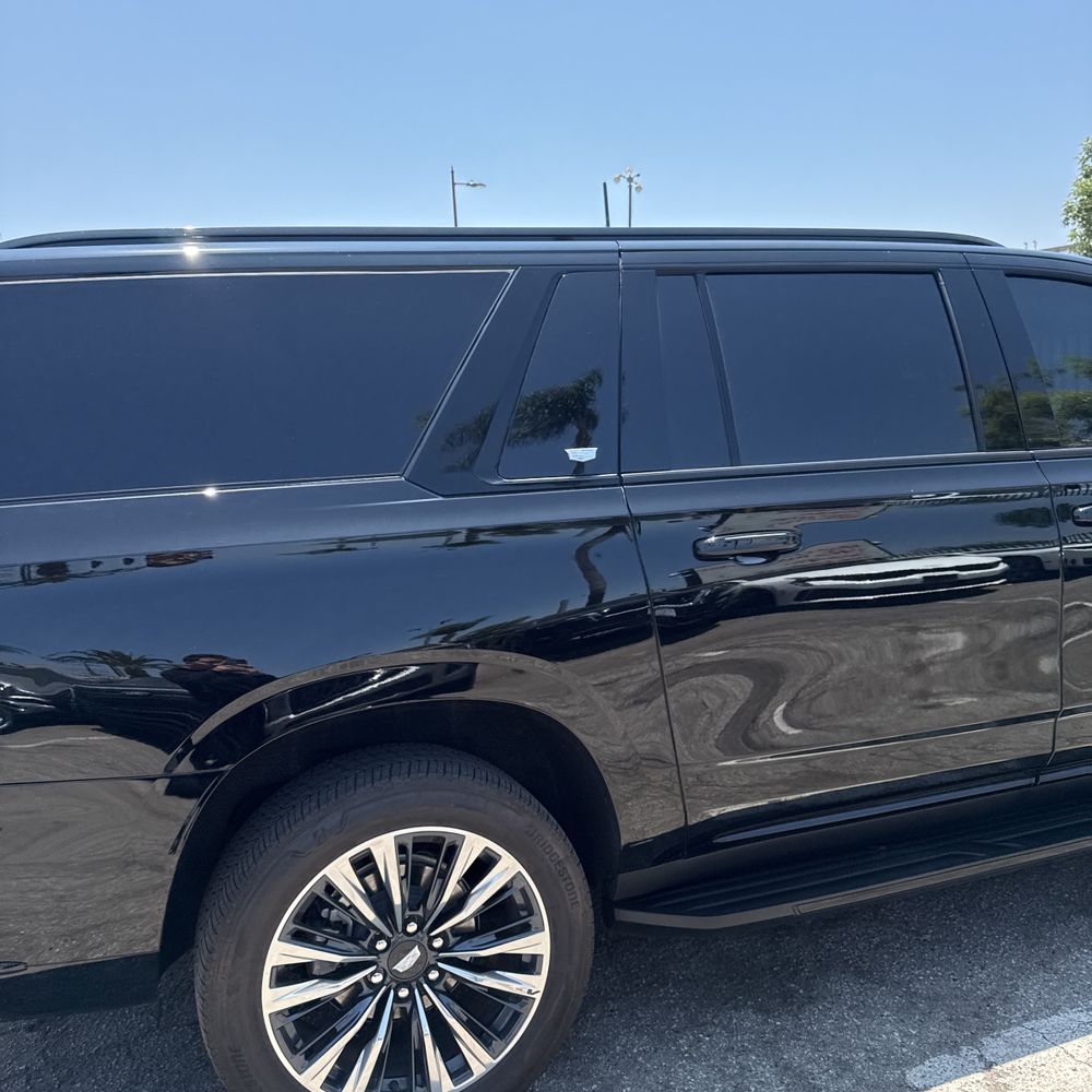 2025 Cadillac Escalade ESV Sport