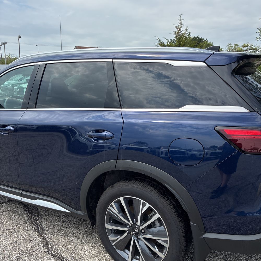 2026 INFINITI QX60 LUXE photo 6