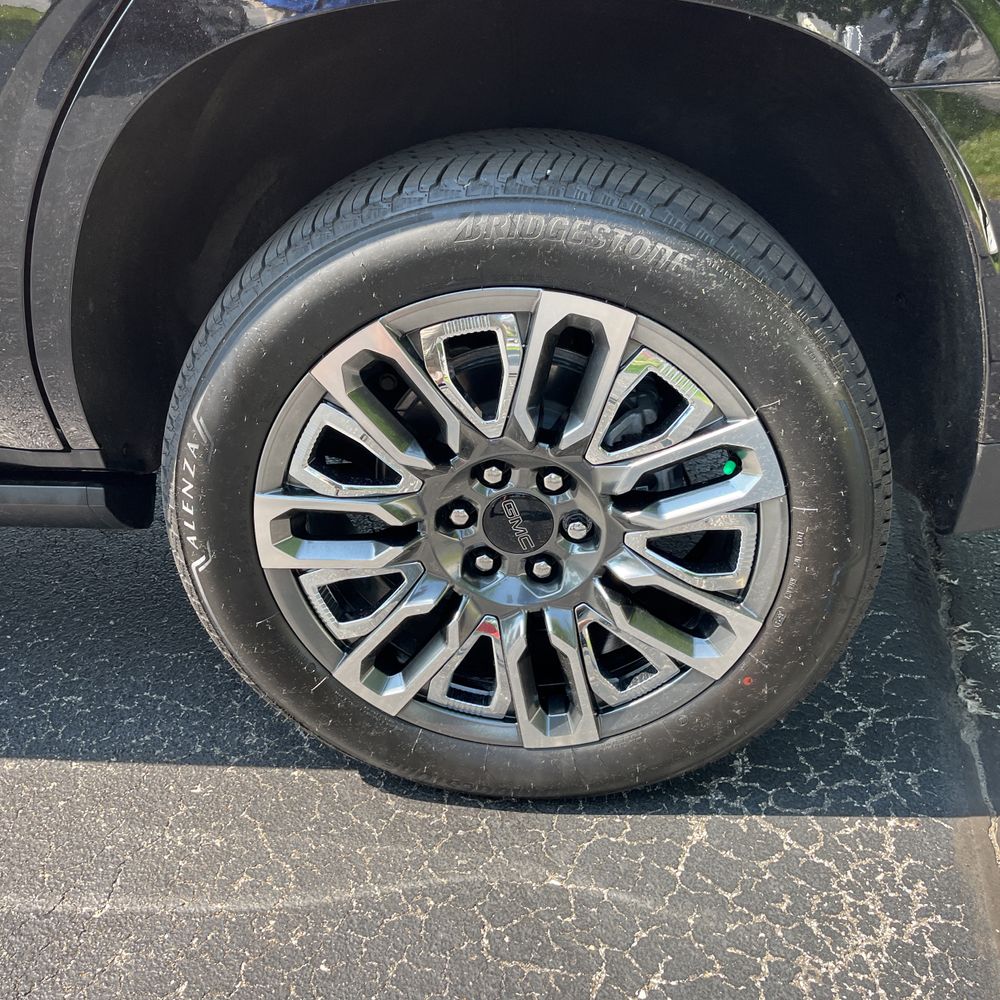 2024 GMC Yukon Denali Ultimate
