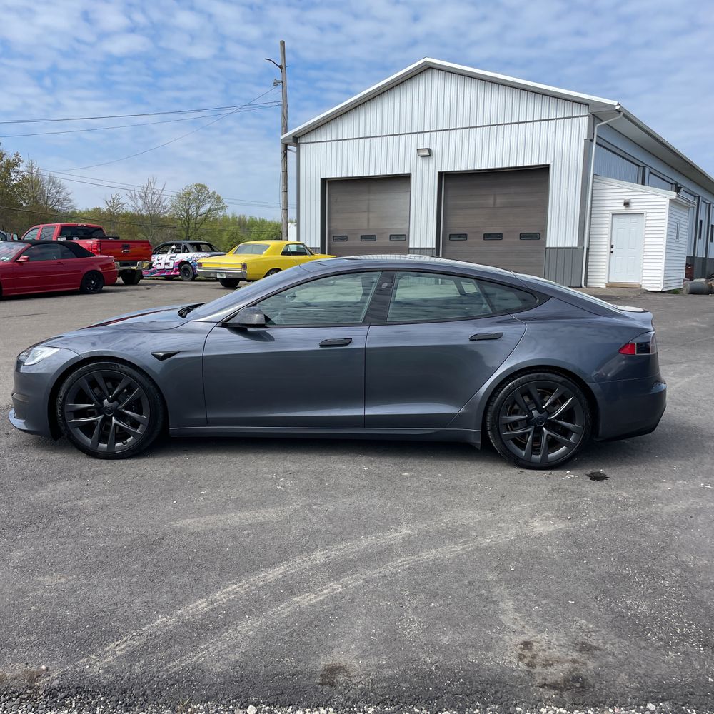 2022 Tesla Model S Base