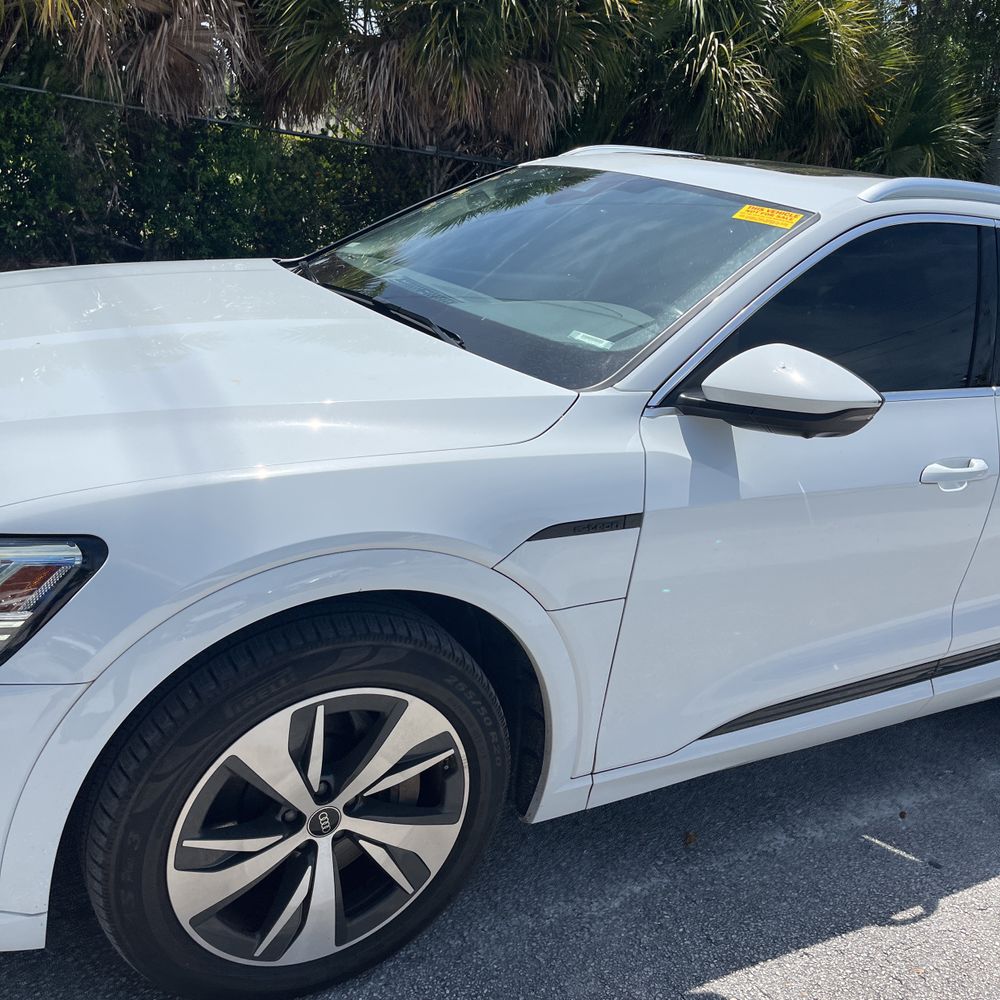 2024 Audi Q8 e-tron quattro Premium Plus